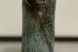 Raku vessel (H 22cm Ø 9cm)