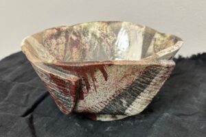 Raku vessel (H 9cm x Ø 18cm) 100€