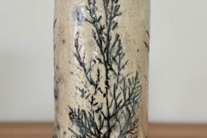 Raku vessel (H 21 cm Ø 11cm) 160€